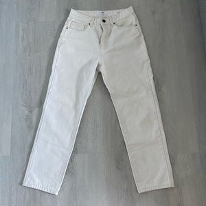 WHITE DENIM MOM JEANS US SIZE 6